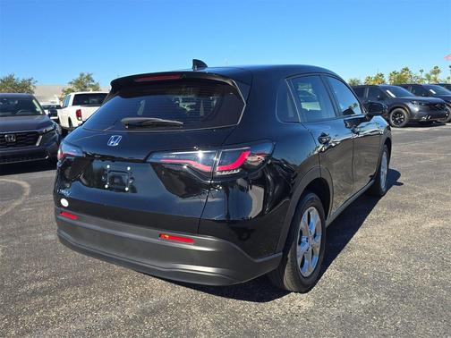 2024 Honda HR-V LX