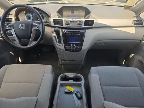 Lunar Silver Metallic 2016 Honda Odyssey EX