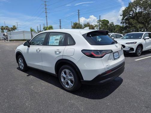 2025 Honda HR-V LX