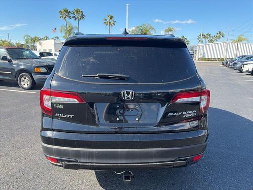 2021 Honda Pilot AWD Black Edition