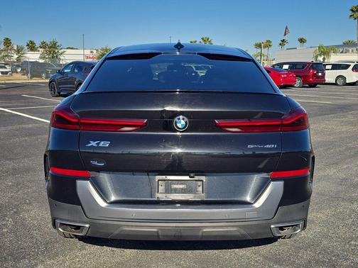 2021 BMW X6 sDrive40i