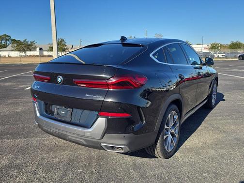 2021 BMW X6 sDrive40i