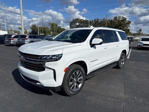 2022 Chevrolet Suburban LT