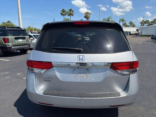 Alabaster Silver Metallic 2014 Honda Odyssey EX-L