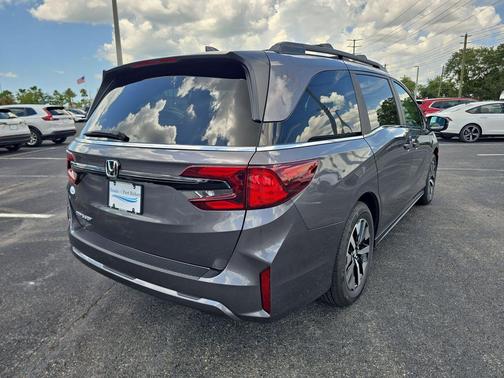 Modern Steel 2026 Honda Odyssey EX-L