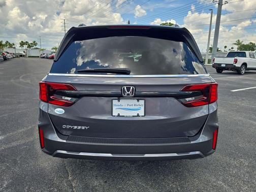 Modern Steel 2026 Honda Odyssey EX-L
