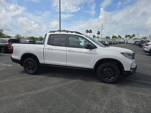 Platinum 2026 Honda Ridgeline TrailSport+