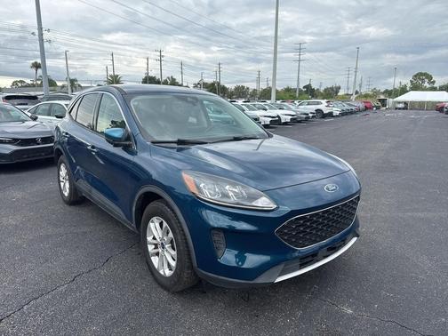 2020 Ford Escape SE