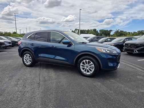 2020 Ford Escape SE