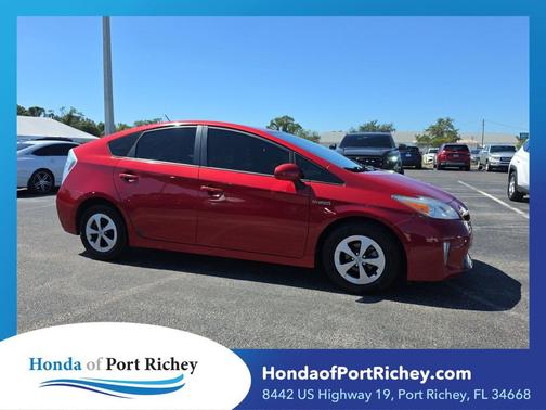 Barcelona Red Metallic 2015 Toyota Prius Two
