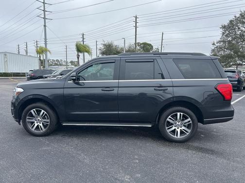 2022 Ford Expedition XLT