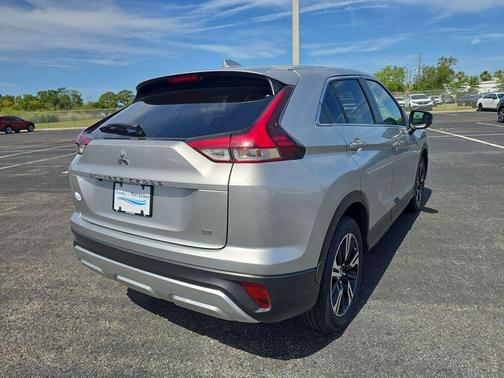 Alloy Silver Metallic 2024 Mitsubishi Eclipse Cross SE