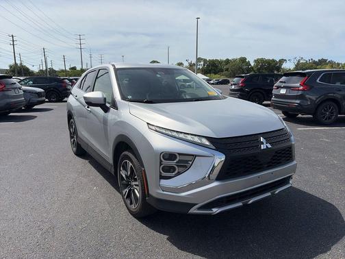Alloy Silver Metallic 2024 Mitsubishi Eclipse Cross SE