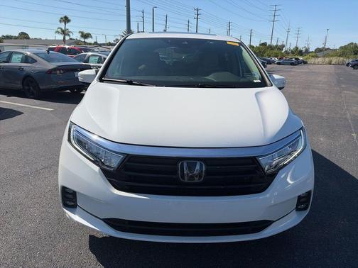 Platinum White Pearl 2023 Honda Odyssey EX-L