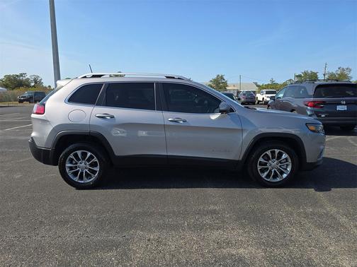 2021 Jeep Cherokee Latitude Plus