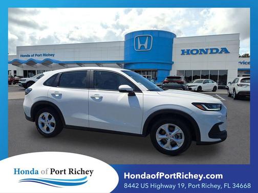 Platinum White 2023 Honda HR-V LX