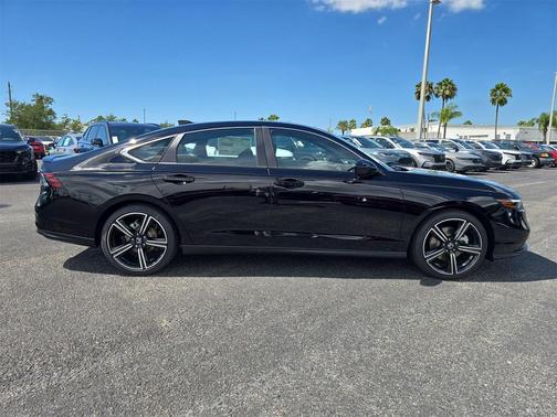 2025 Honda Accord Hybrid Base