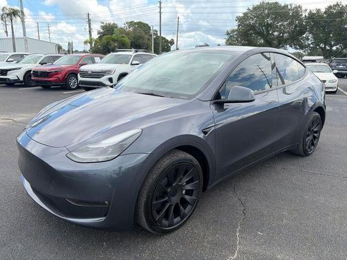 Midnight Silver Metallic 2023 Tesla Model Y Long Range Dual Motor All-Wheel Drive