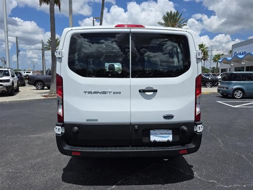2022 Ford Transit-250 Base