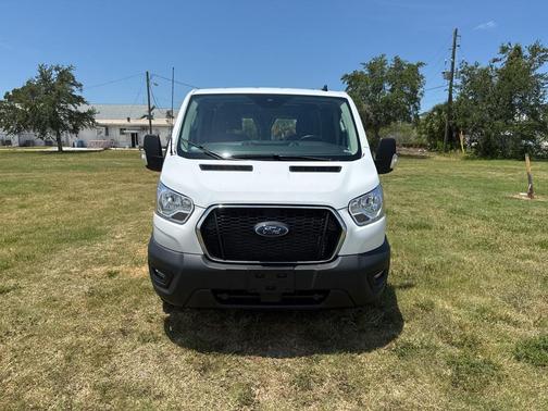2022 Ford Transit-250 Base