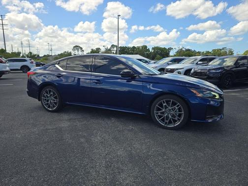 Deep Blue Pearl 2023 Nissan Altima SR VC-Turbo FWD