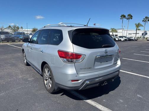 2015 Nissan Pathfinder Platinum