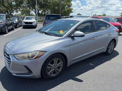 Phantom Black 2017 Hyundai ELANTRA SE