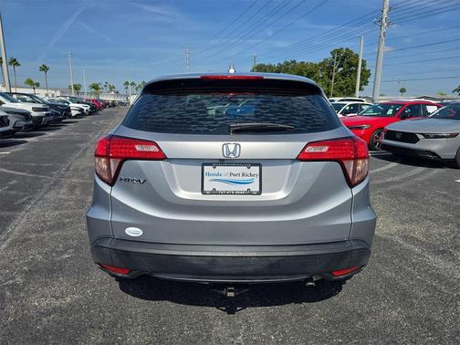 2017 Honda HR-V LX
