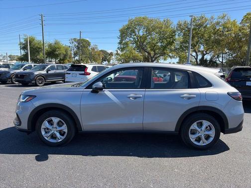 Lunar Silver Metallic 2025 Honda HR-V LX
