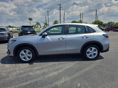 Lunar Silver Metallic 2025 Honda HR-V LX