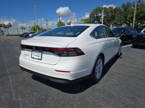 2025 Honda Accord LX 1.5T