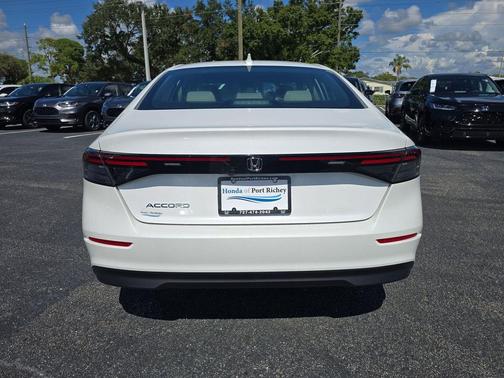 2025 Honda Accord LX 1.5T