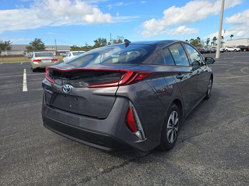 2018 Toyota Prius Prime Plus