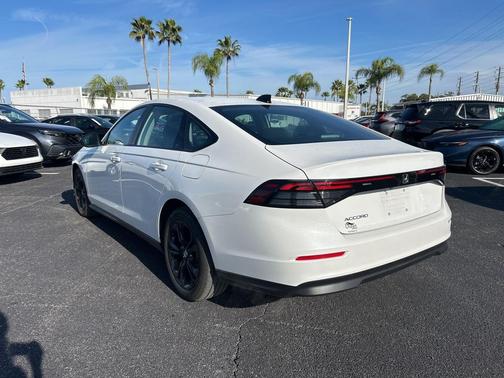 2025 Honda Accord Sport SE 1.5T