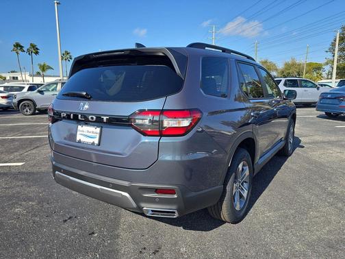 Smoke 2026 Honda Pilot EX-L