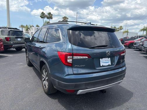 Grey 2021 Honda Pilot 2WD EX