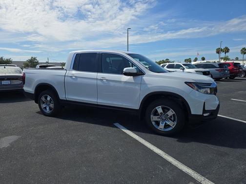 Platinum White 2026 Honda Ridgeline RTL