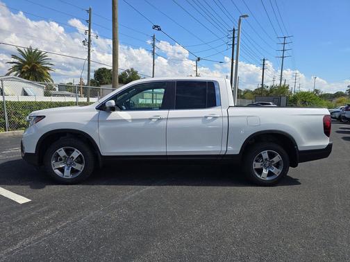 Platinum White 2026 Honda Ridgeline RTL
