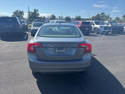 2016 Volvo S60 T5 Drive-E Premier