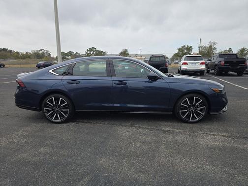 2025 Honda Accord Hybrid Touring