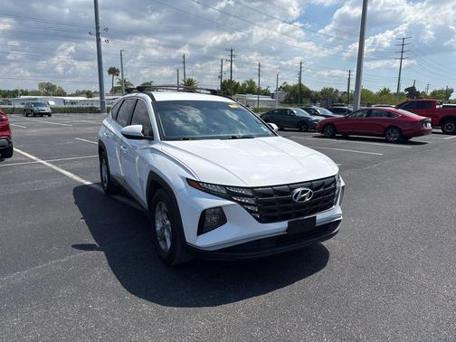White Pearl 2024 Hyundai TUCSON SEL