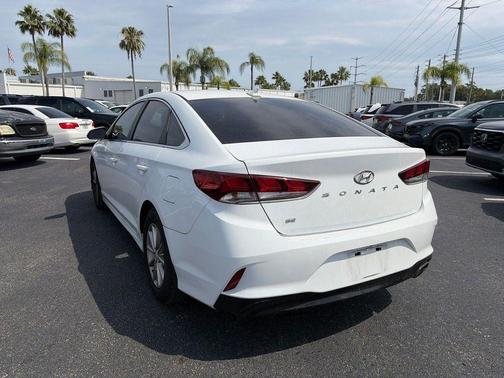Quartz White Pearl 2018 Hyundai SONATA SE