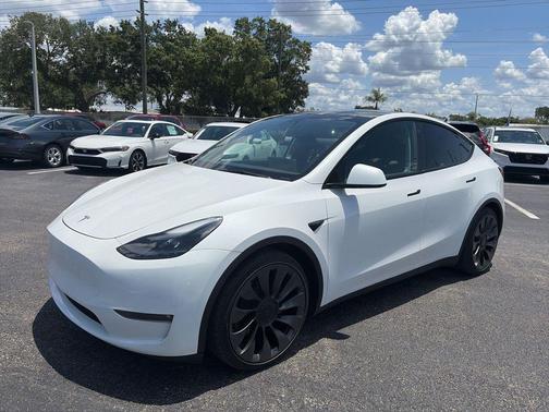 Pearl White Multi-Coat 2023 Tesla Model Y Performance Dual Motor All-Wheel Drive