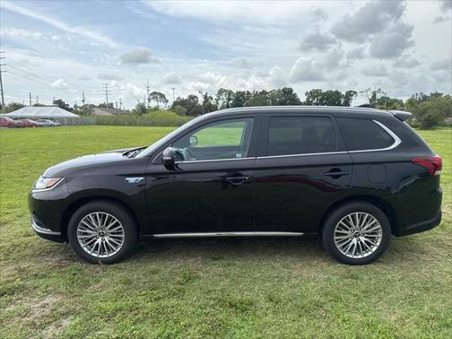2022 Mitsubishi Outlander PHEV GT