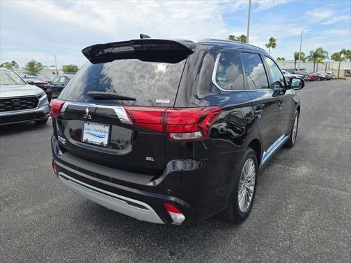 2022 Mitsubishi Outlander PHEV GT
