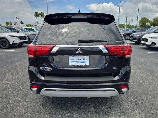 2022 Mitsubishi Outlander PHEV GT