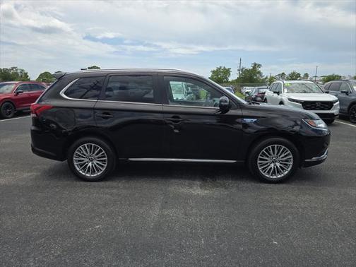 2022 Mitsubishi Outlander PHEV GT