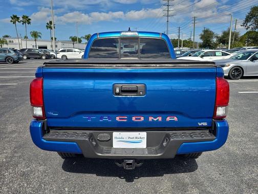 2016 Toyota Tacoma SR5