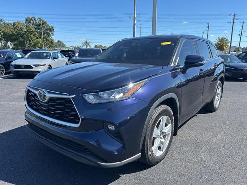 2020 Toyota Highlander LE