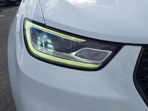 2021 Chrysler Pacifica Touring